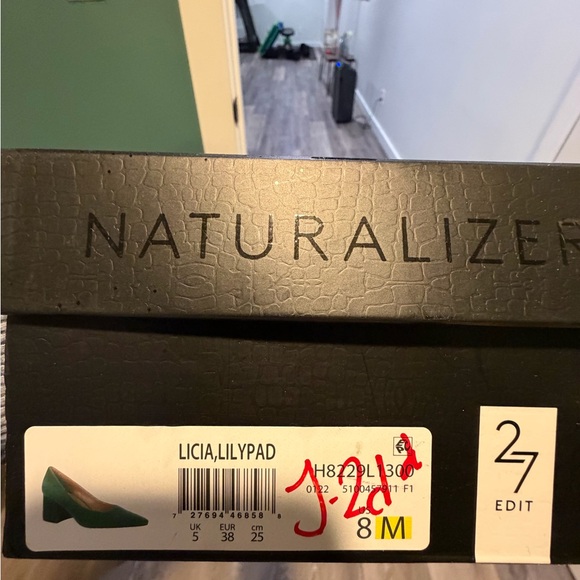 Naturalizer Green Suede Block Heel Pumps - Picture 3 of 3